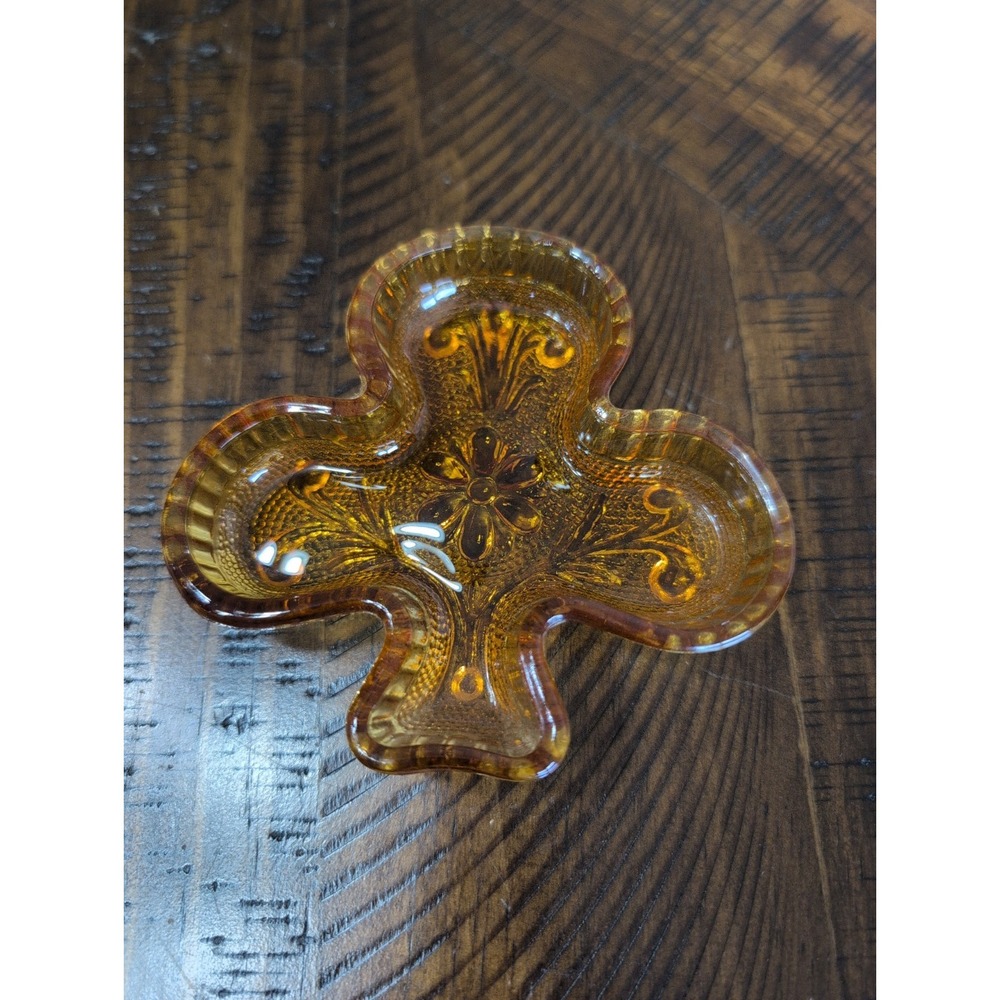 Vintage Indiana Tiara Exclusive Sandwich Glass Bridge Nut Dish Ashtray